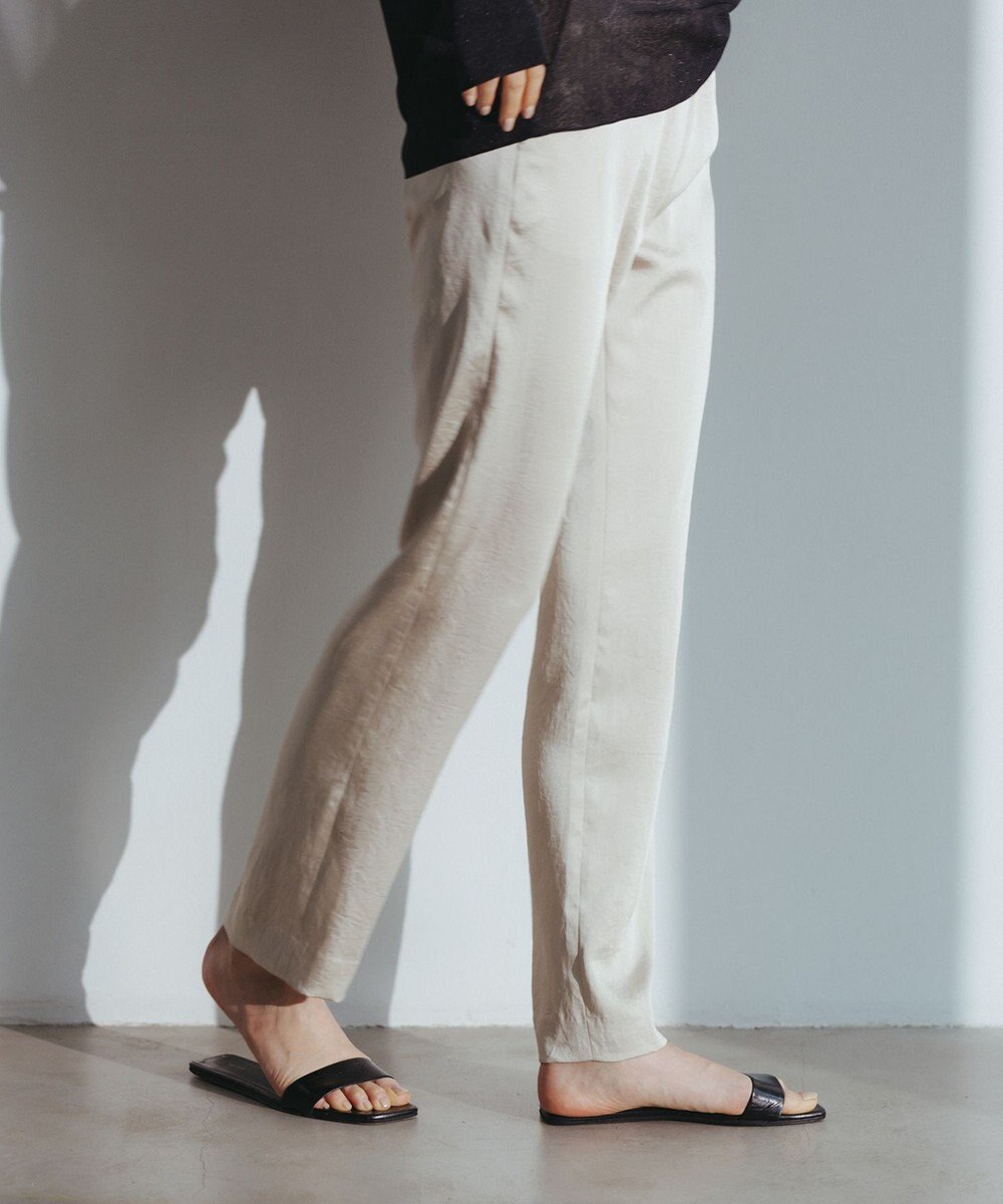 ICB 【MAG×スタイリストコラボ】シャイニーシアーニット×サテンストレートパンツ 