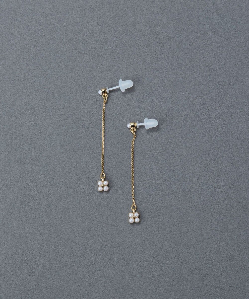 Phoebe 〈金属アレルギー対応〉タイニーフラワーロングセラミックポストピアス　チェーンピアス/小粒パール/揺れるピアス 