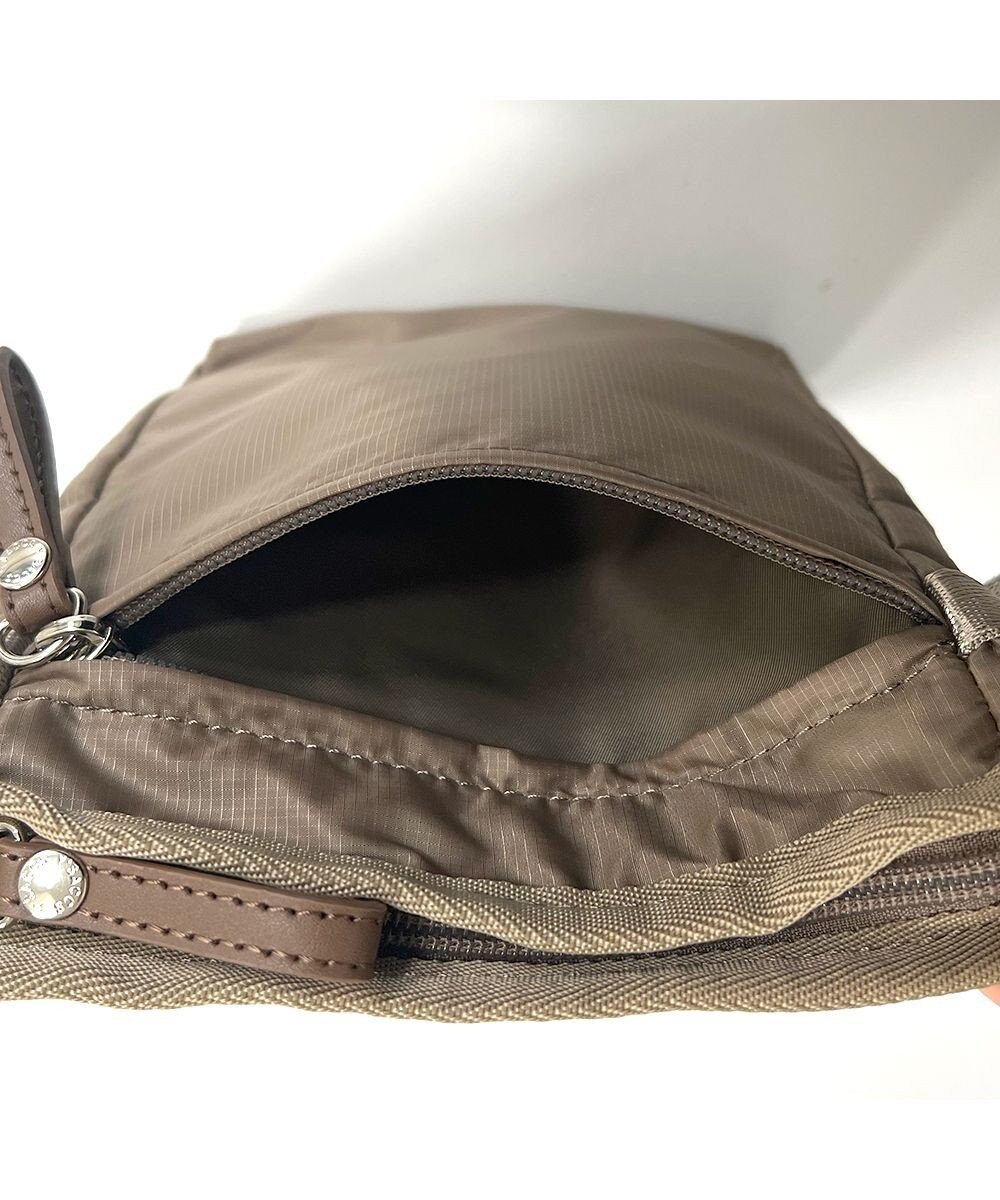 Y'SACCS テープデザインポシェット 