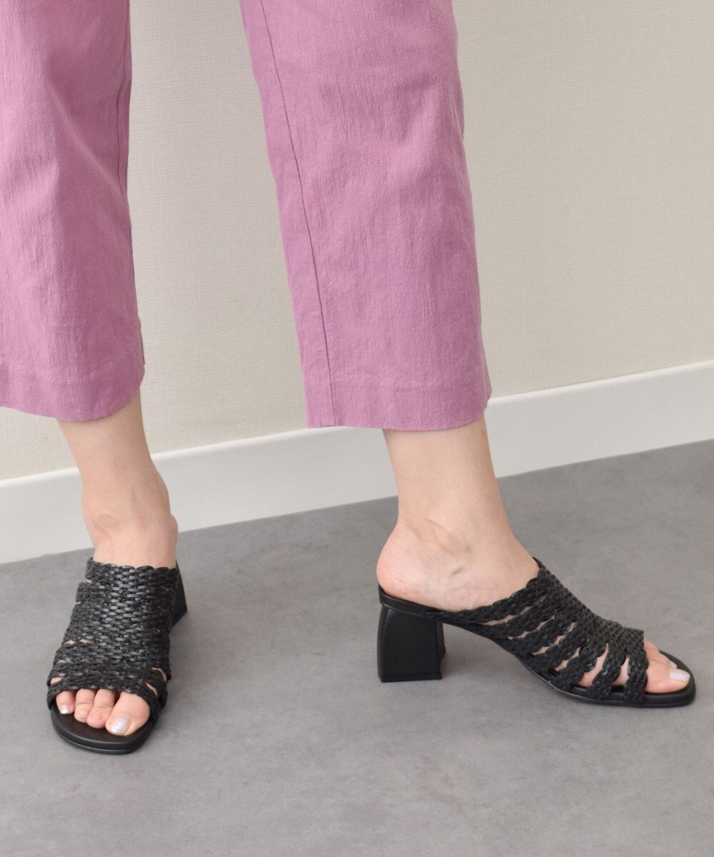 INTER-CHAUSSURES 【ANGEL ALARCON】チャンキーヒールラフィアサンダル 