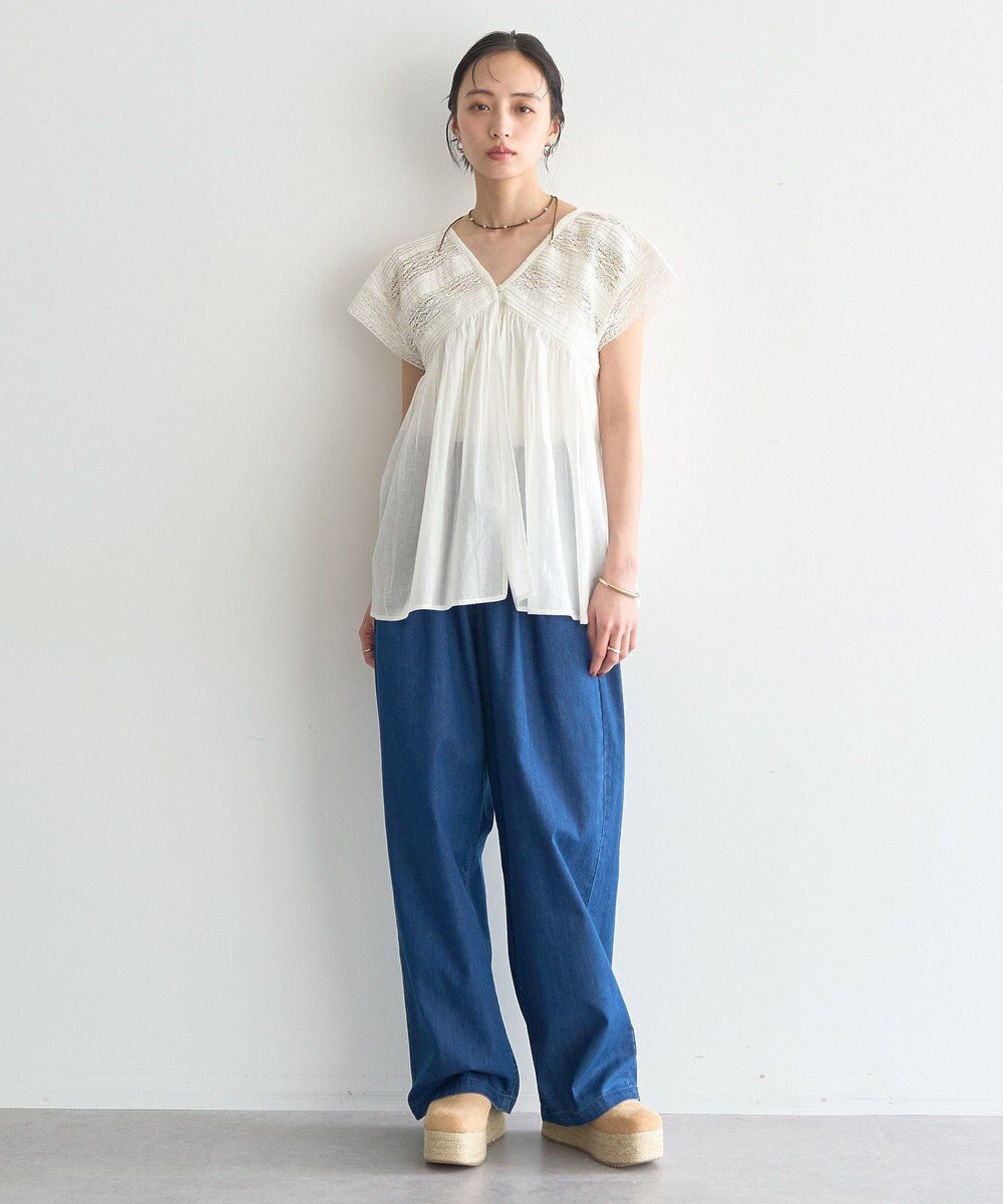 earth music&ecology 【WEB・一部店舗限定】【綿100％】レース＆ピンタックフレンチブラウス 