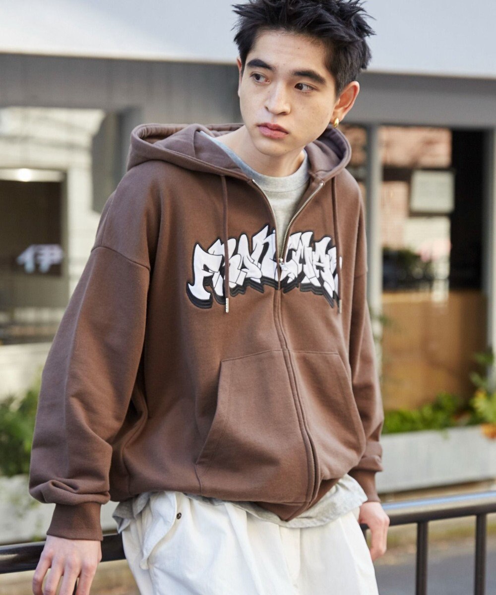 WEGO 【ユニセックス着用ITEM】ワッペンロゴZIPパーカー 