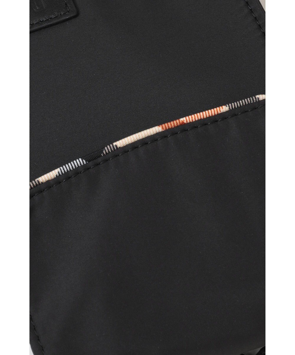 DAKS 軽量ナイロン×牛革 ハウスチェックディテール ネックポーチ 