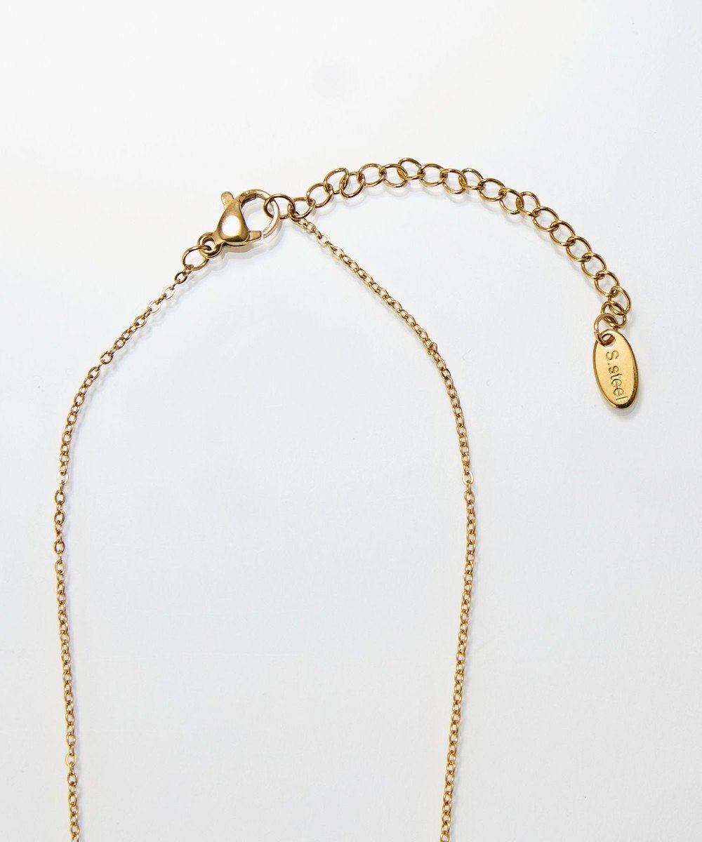 Phoebe 〈金属アレルギー対応〉メタリックパールホースシューネックレス　ゴールド　ステンレス/馬蹄/蹄鉄/ラッキーモチーフ/ギフト/プレゼント/大ぶり 