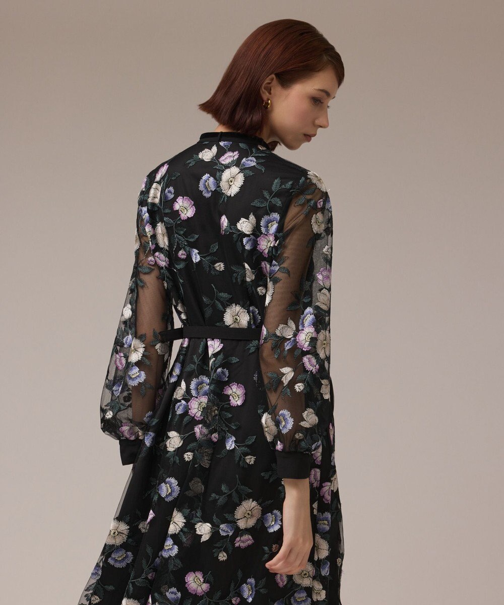 GRACE CONTINENTAL マルチ刺繍フレアワンピース 
