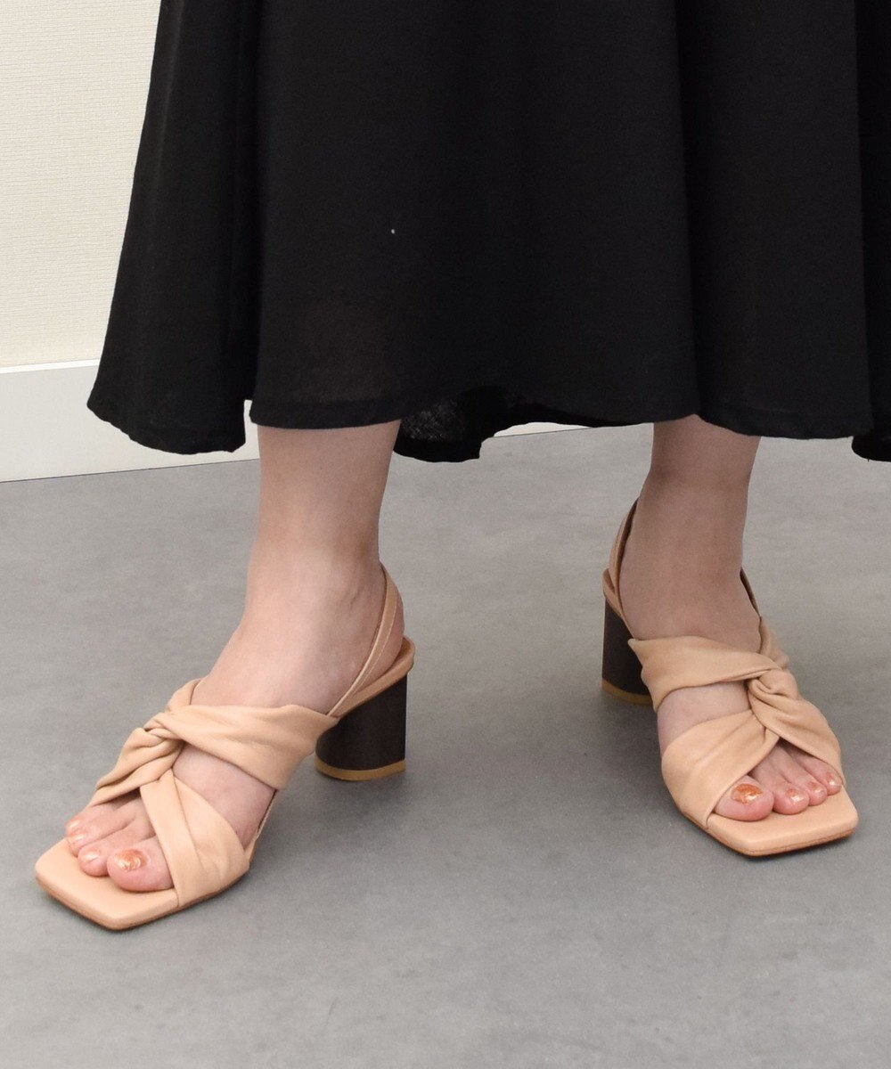 INTER-CHAUSSURES 【ANGEL ALARCON】スクエアトウクロスベルトサンダル 