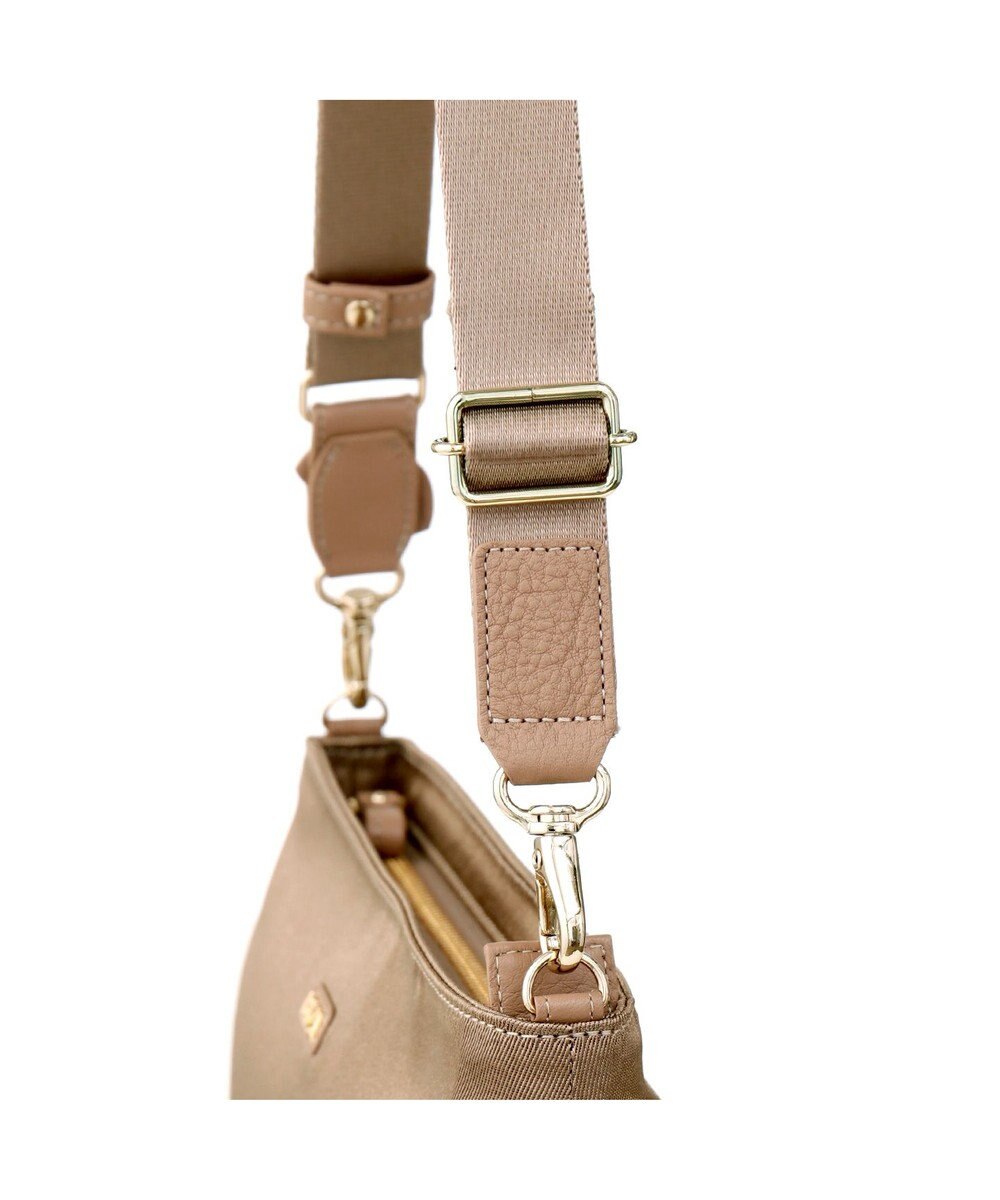 IBIZA アニマーダ　ナイロン　ショルダーバッグ（ネコ） 