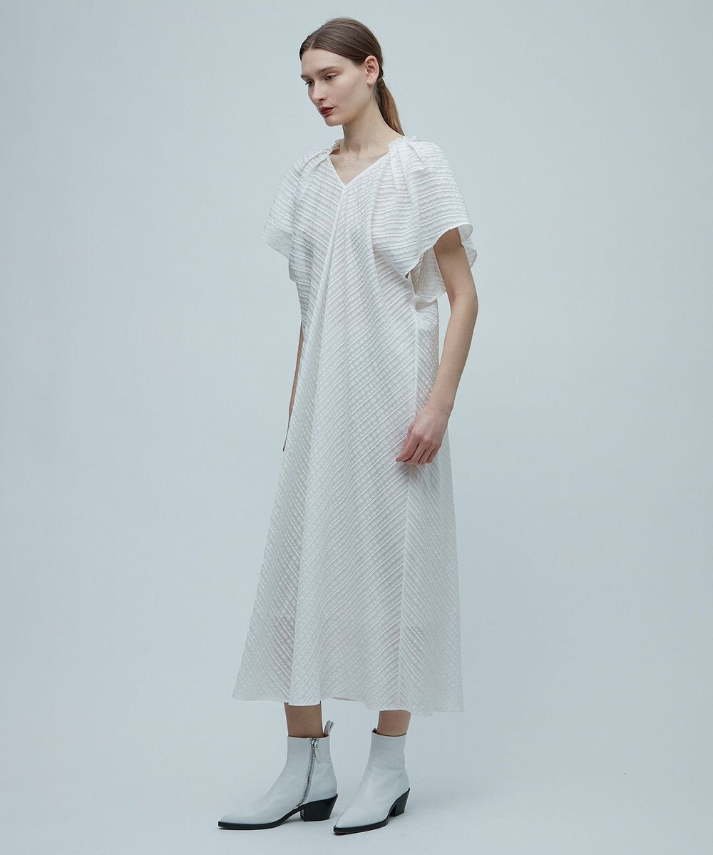 BEIGE， VIVIENNE / Vネックワンピース 