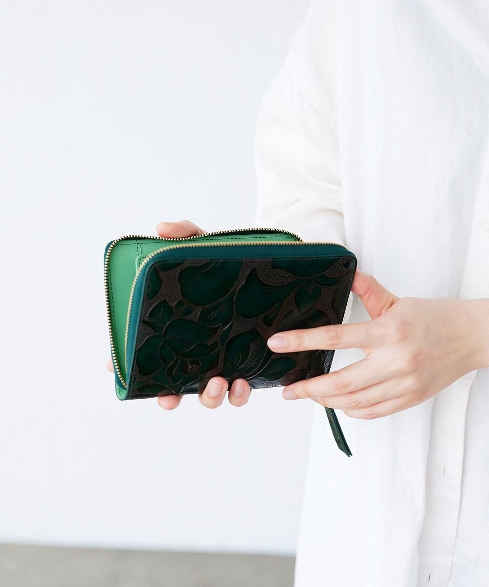 TOPKAPI 【TREASURE TOPKAPI】ローズエンボス ツヤ レザー ラウンドファスナー 二つ折り財布/パスポート対応 