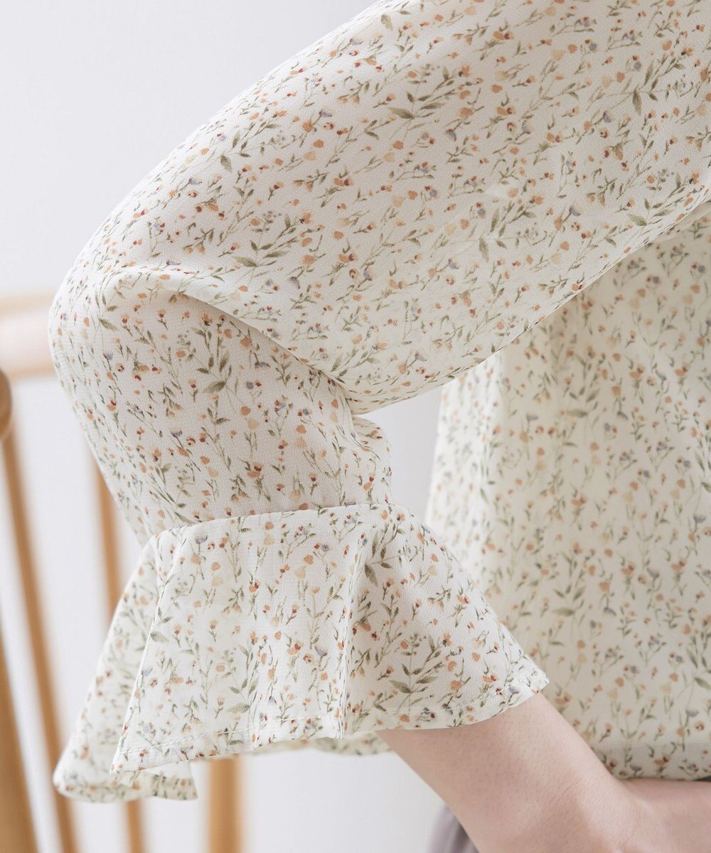 Tiaclasse 【新色追加・洗える】フレアスリーブ花柄リボンブラウス 