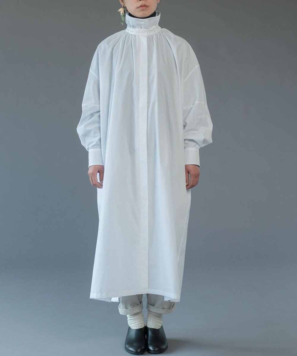 muuc 〈多彩な着方が叶う〉〈衿立て＆衿折り〉〈遠州織物の工場で織られた上質なコットン生地〉リボン紐付き多様衿 シャツワンピース 