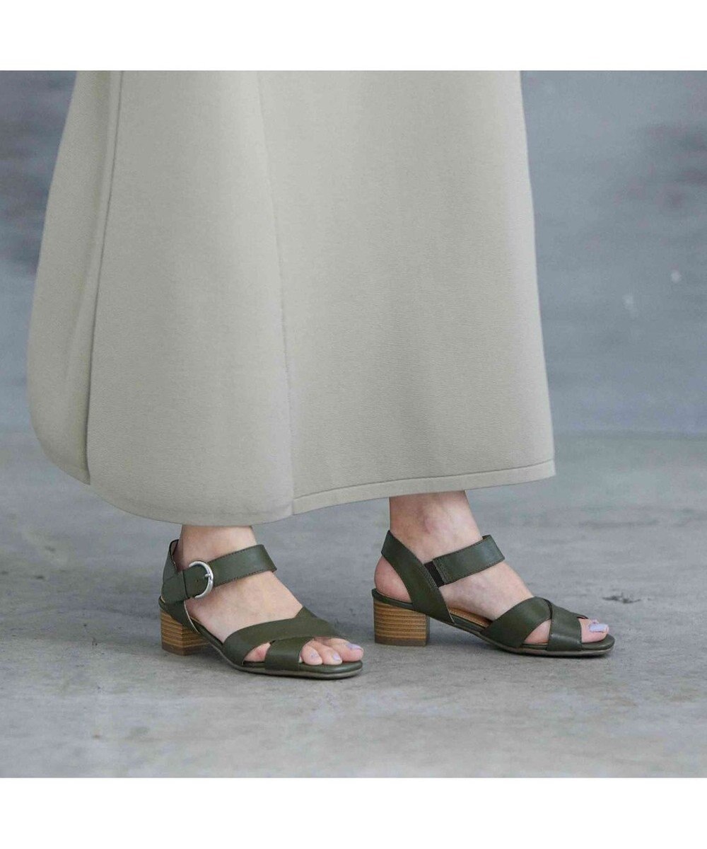 ing <ing>【WEB限定】【3E】ストラップクロスサンダル 