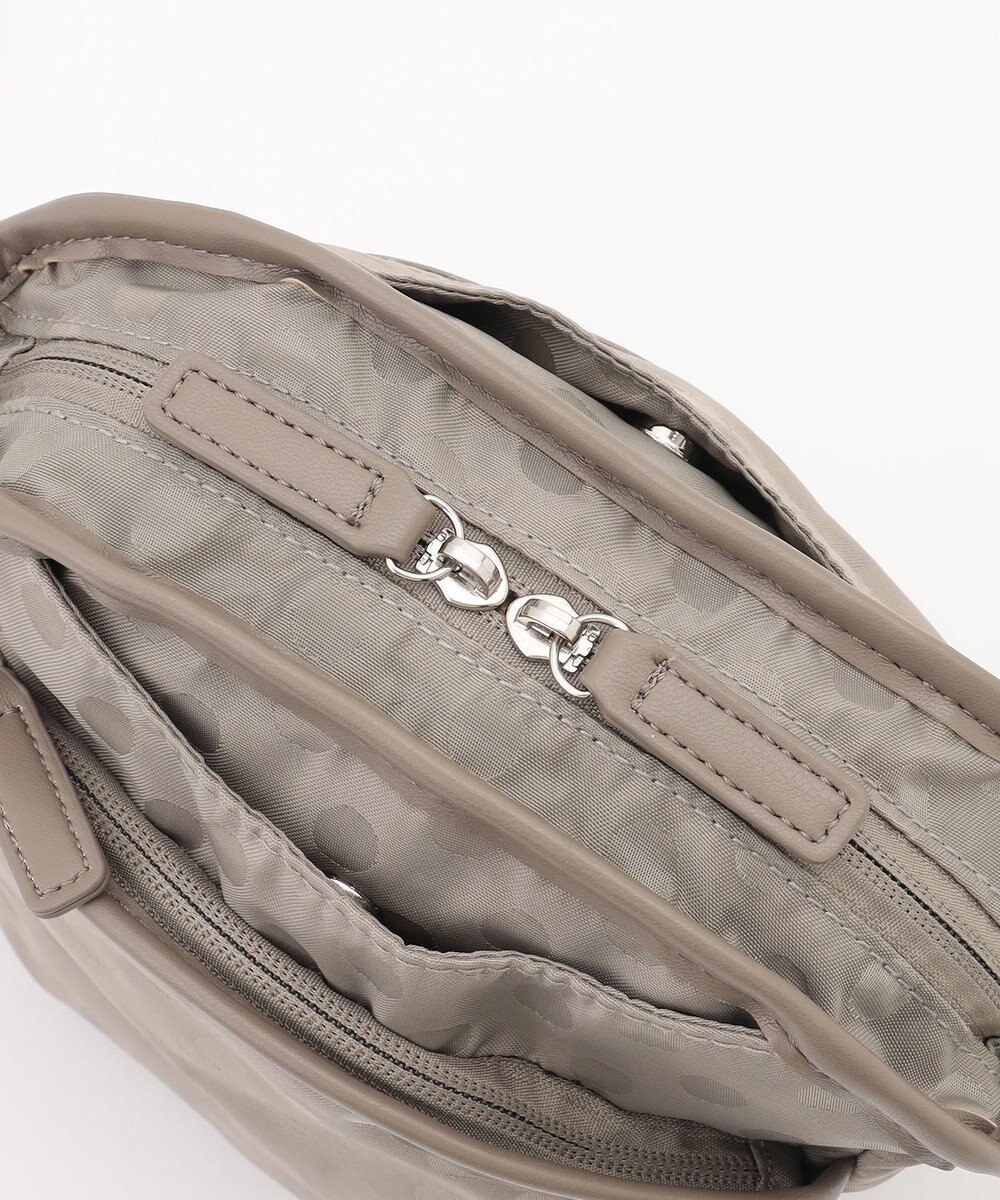 Y'SACCS ドットジャガードポシェット 