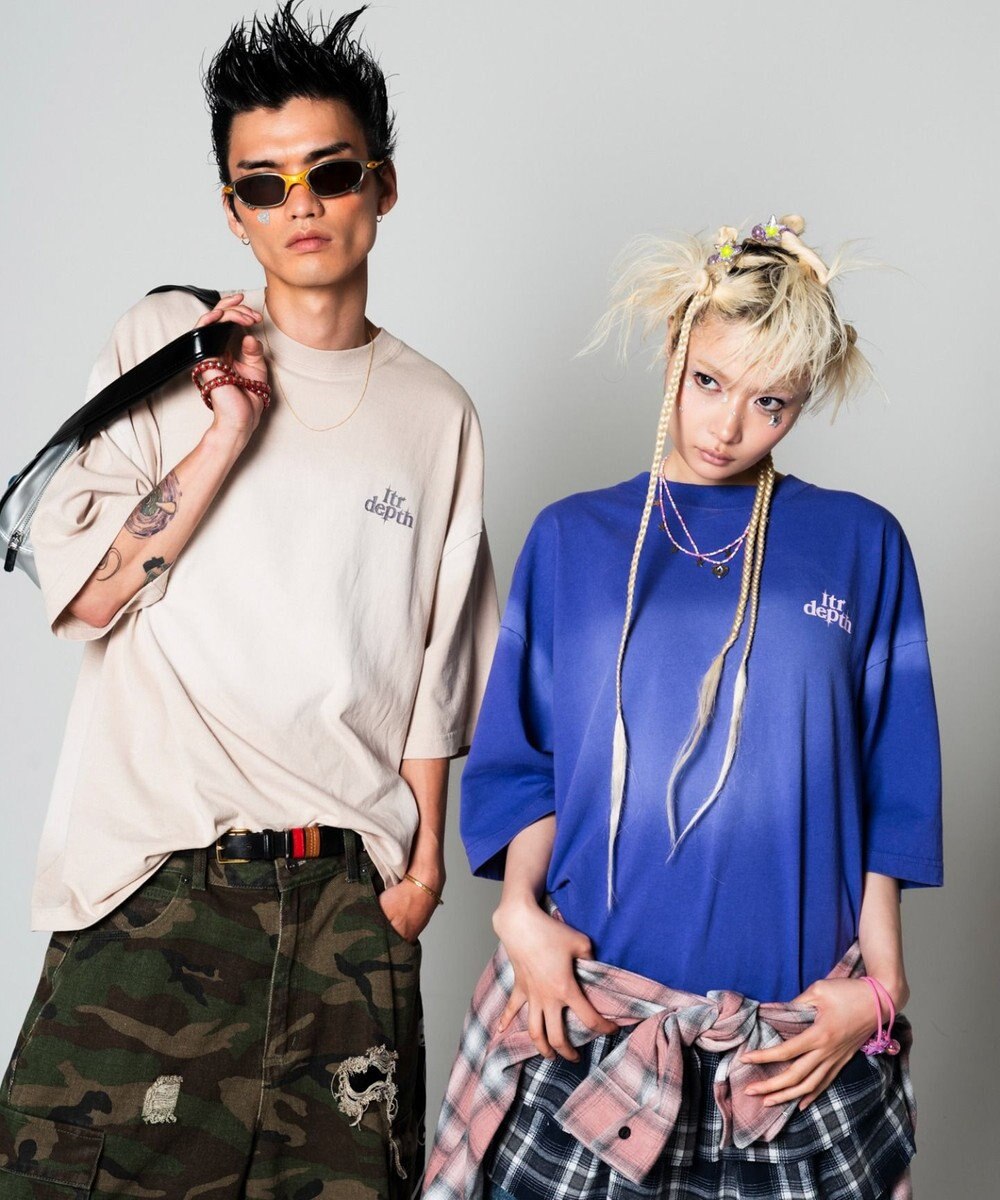 WEGO 【ユニセックス着用ITEM】バックスタッズグラフィックT（SS） 