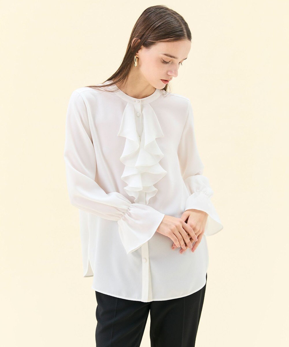 BEIGE， 【WEB限定・洗える】CLARION / バンドカラーフリルブラウス 