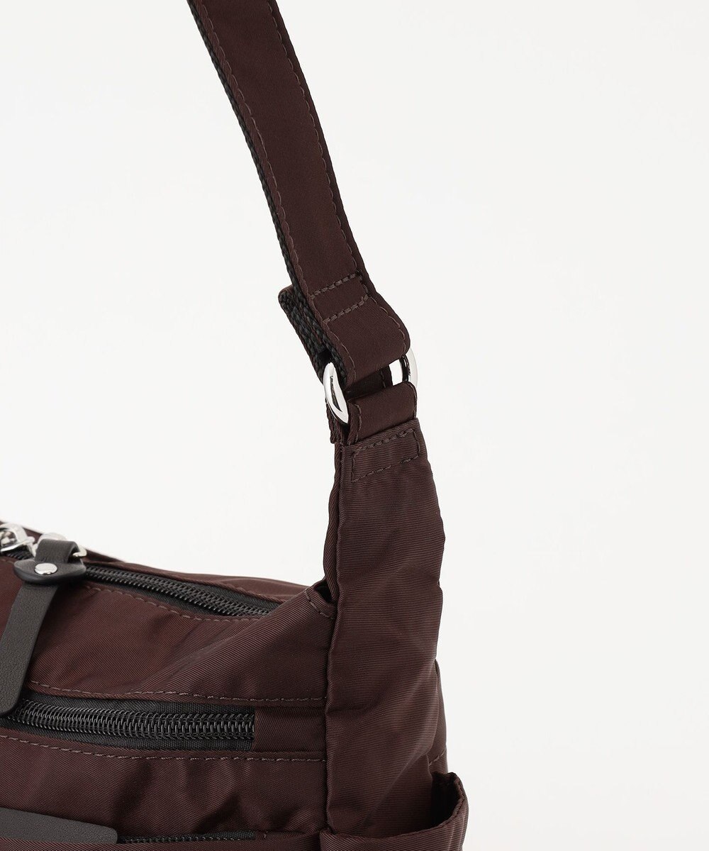 Y'SACCS トリプルポケットベーシックショルダー 