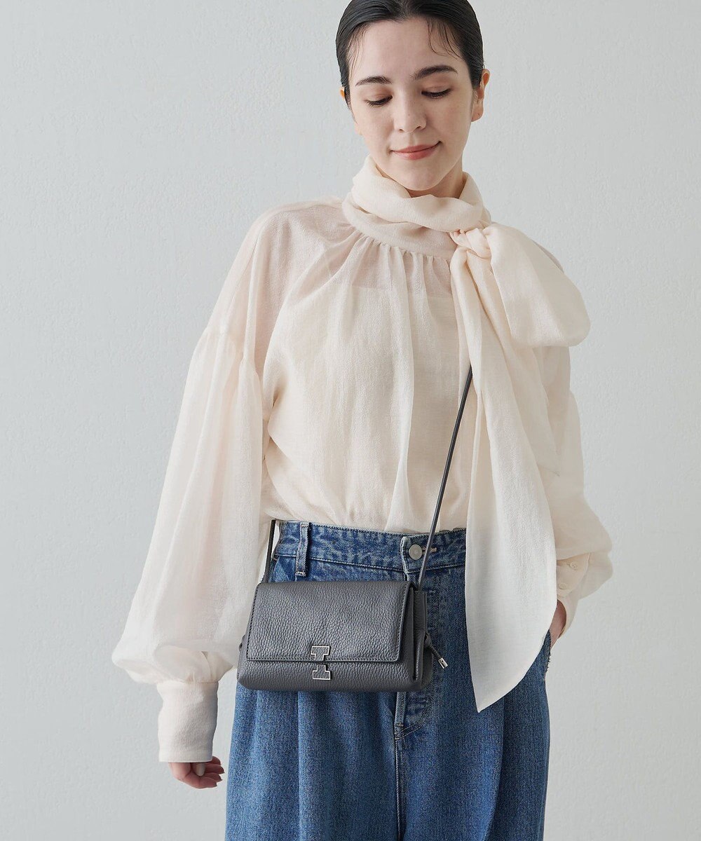 IACUCCI アバ ウォレットショルダー CERVO 