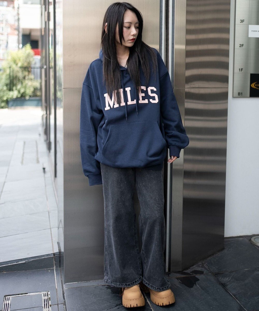 WEGO 【ユニセックス着用ITEM/SMLサイズ展開】グラフィックロゴプルパーカー 