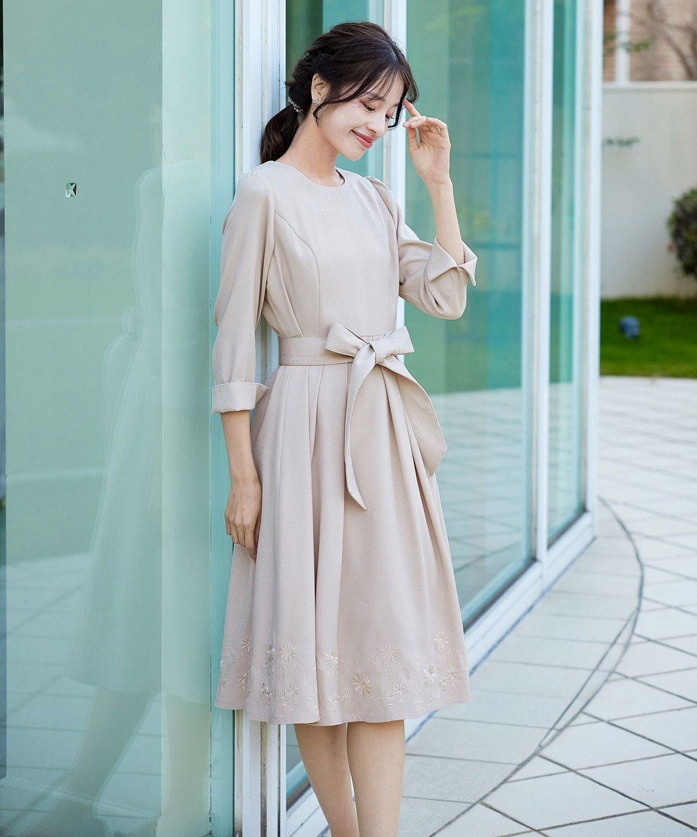 Tiaclasse 【洗える】花柄刺繍フレアワンピース 