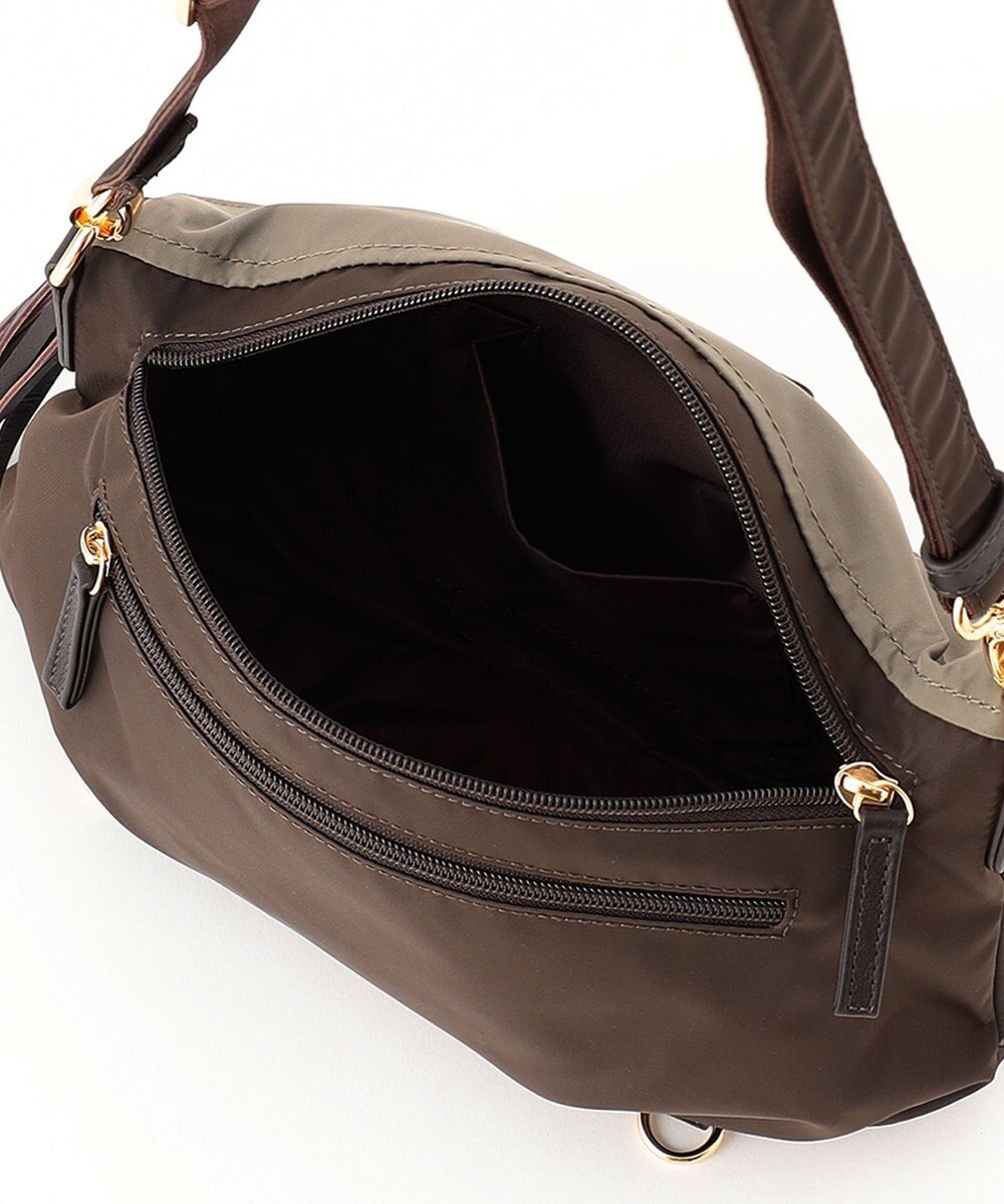 LA BAGAGERIE ウォータープルーフナイロン　リュック＆ショルダーバッグ 