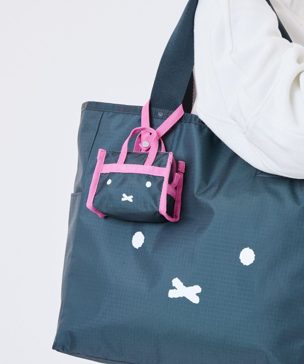 LeSportsac MICRO WEEKENDER CHARM/ミッフィーグリーン/ピンクチャーム 