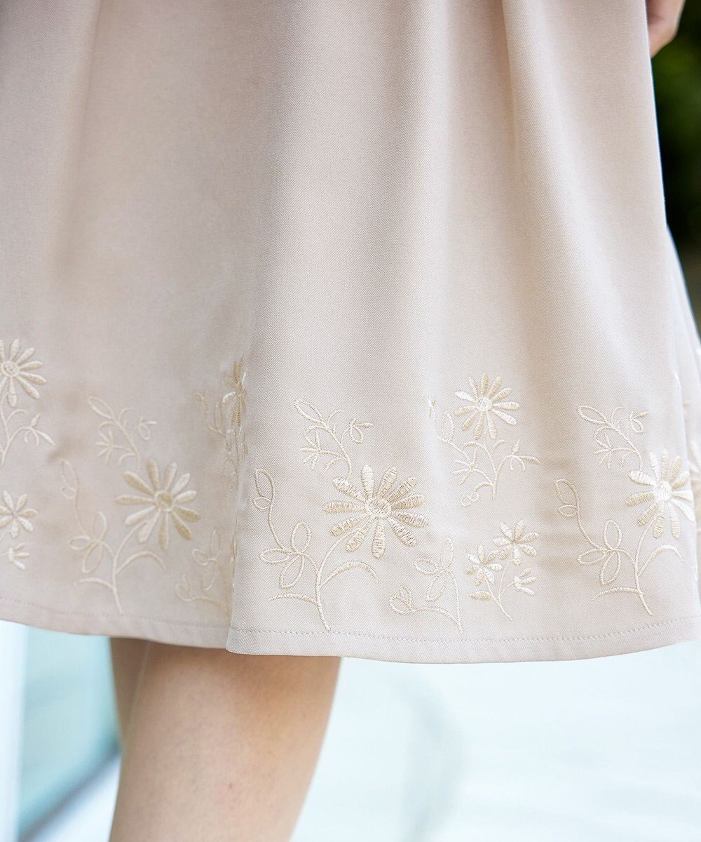 Tiaclasse L 【洗える】花柄刺繍フレアワンピース 