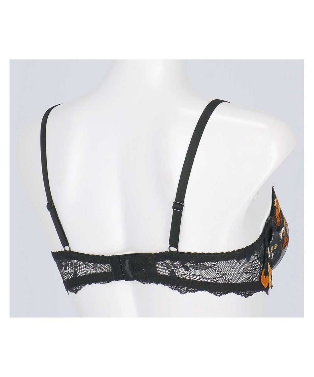 une nana cool 【ねこと魔女の世界を表現】 魔女の猫ブラ 