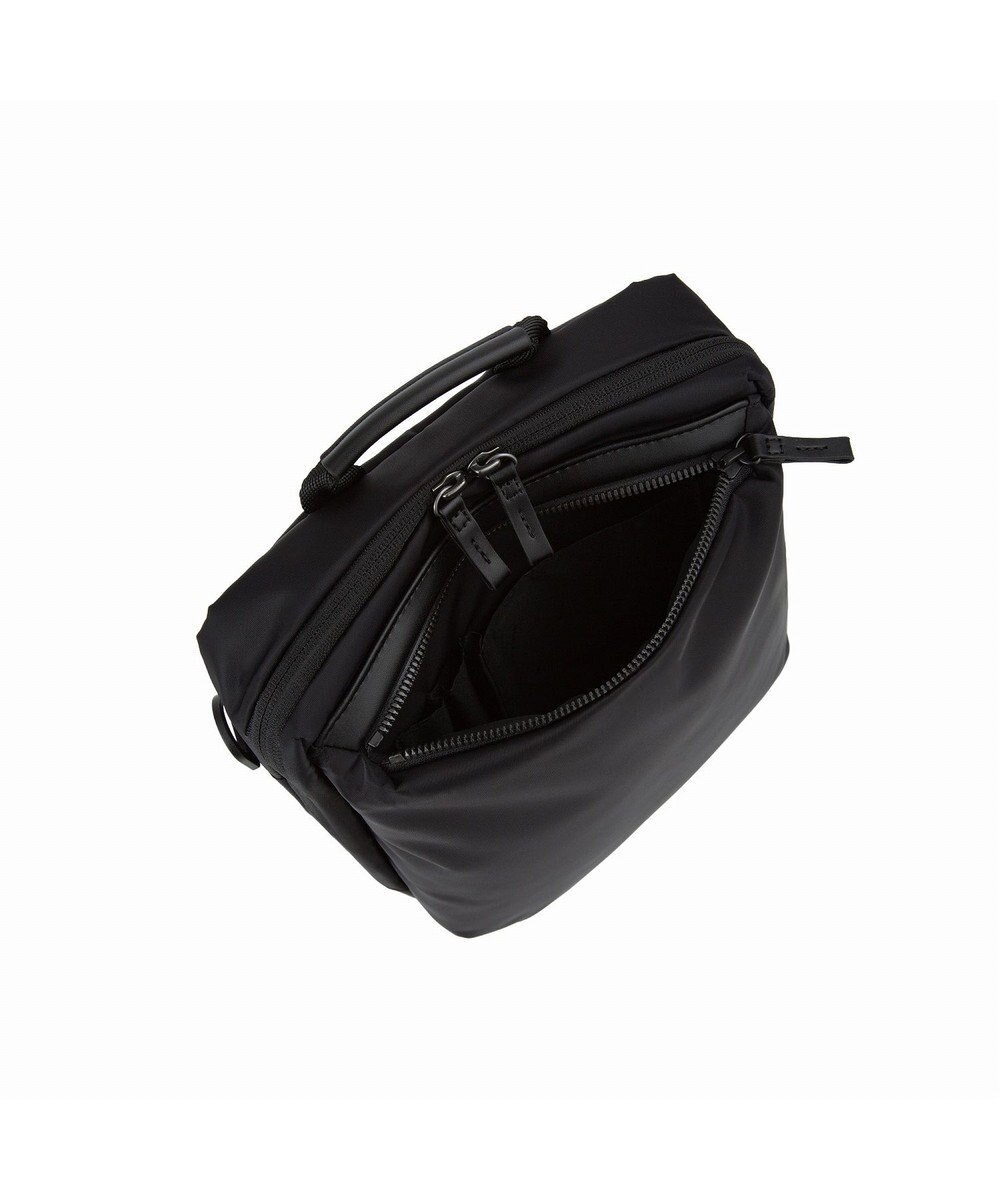 ACE BAGS & LUGGAGE ace. メトレクス ショルダーバッグ  軽量 縦型 19113 エース 