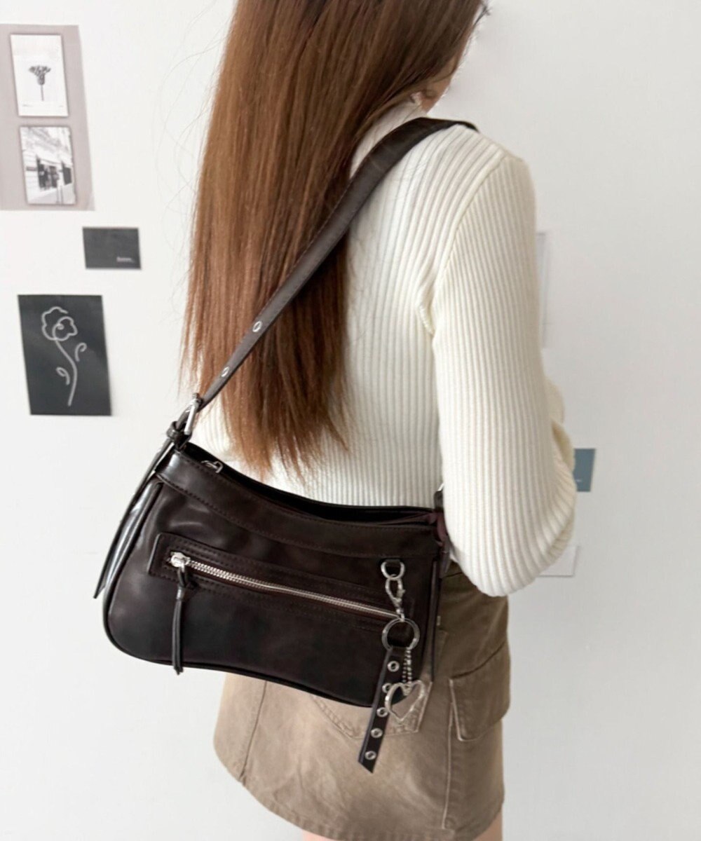 WEGO チャーム付きハトメベルトバッグ 