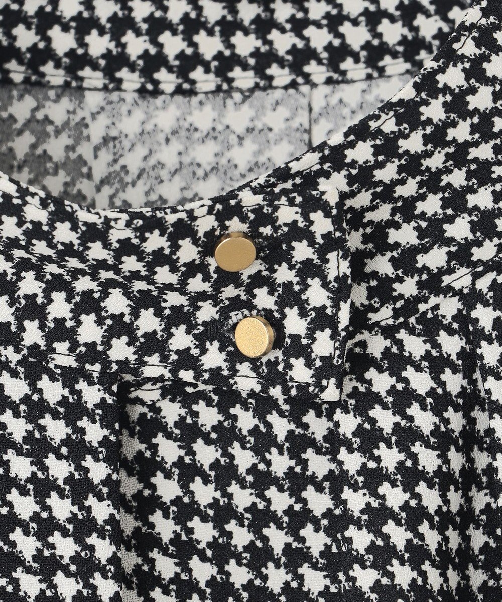 23区 【洗える】バックサテンアムンゼン千鳥プリント ブラウス 