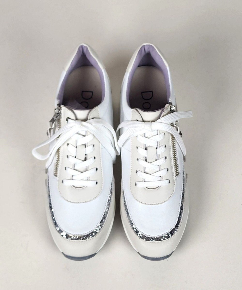 Dominic3 ヒールアップ グリッタートリム サイドジップスニーカー 