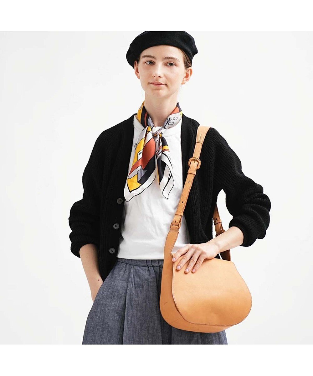 genten クオイオ　かぶせ付きショルダーバッグ 