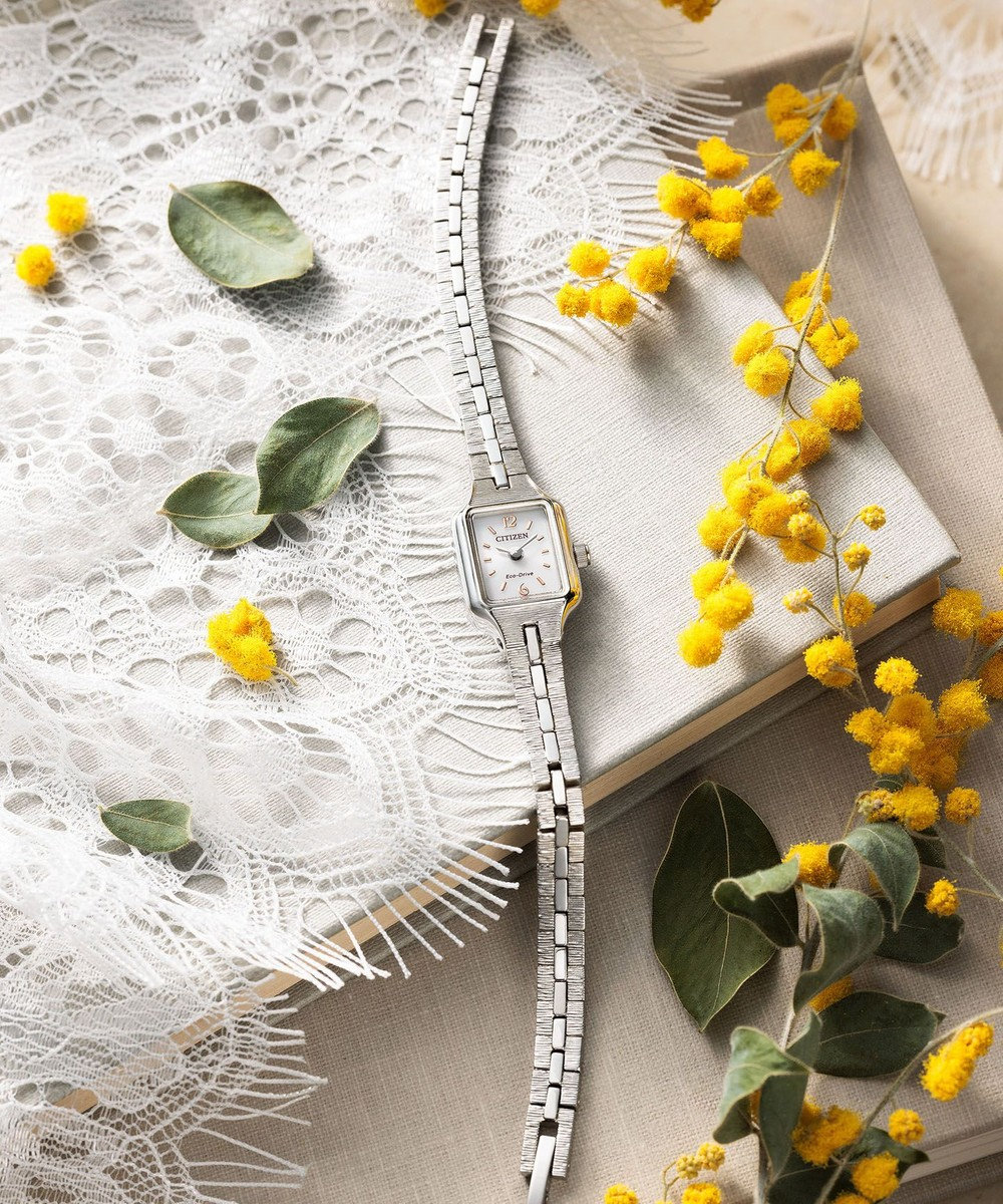 CITIZEN 【小さくて可愛い】アンティークな雰囲気 13.7mm 光発電エコ・ドライブ 