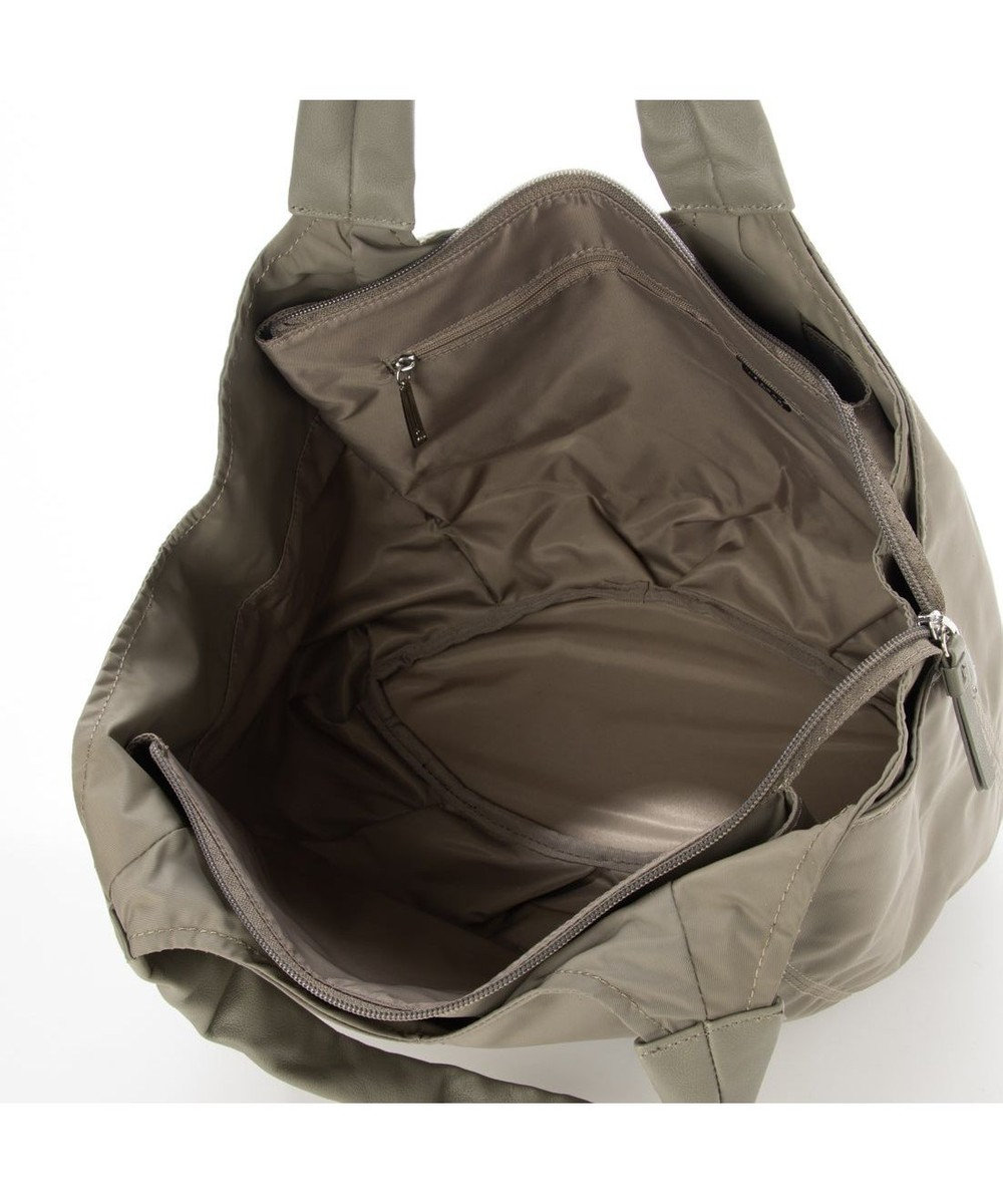 Y'SACCS リサイクルナイロン　ふんわりトート　Mサイズ 