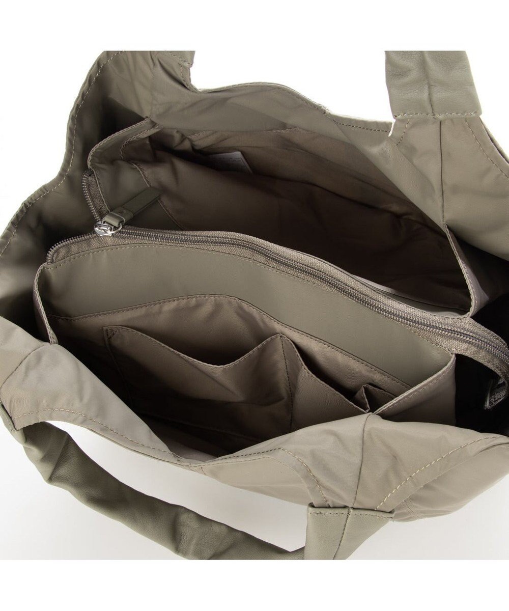 Y'SACCS リサイクルナイロン　ふんわりトート　Mサイズ 