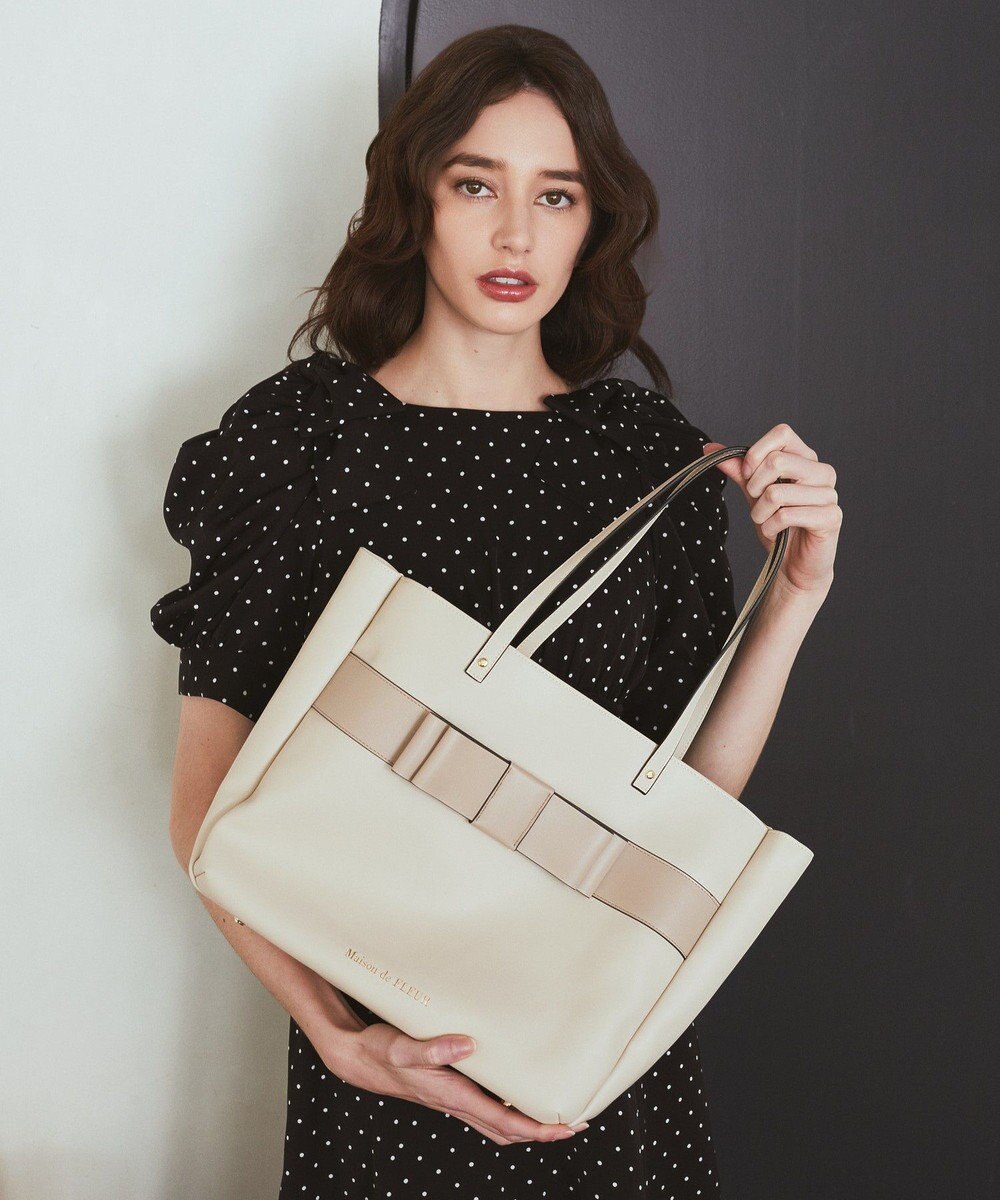 Maison de FLEUR フロントリボン3ルームトートバッグ 