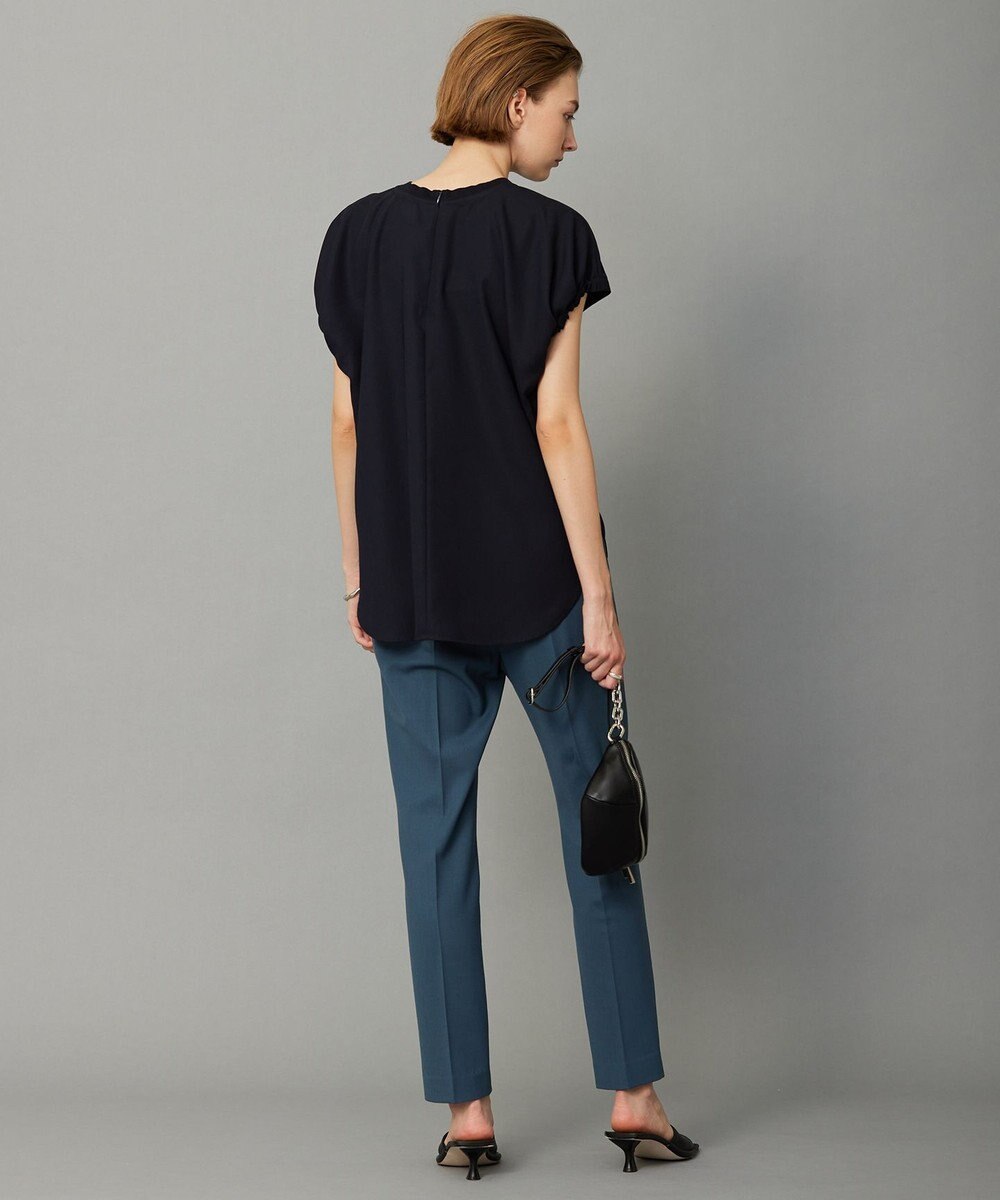 ICB 【洗える】FluidBackSatin ラウンドヘムプルオーバー 