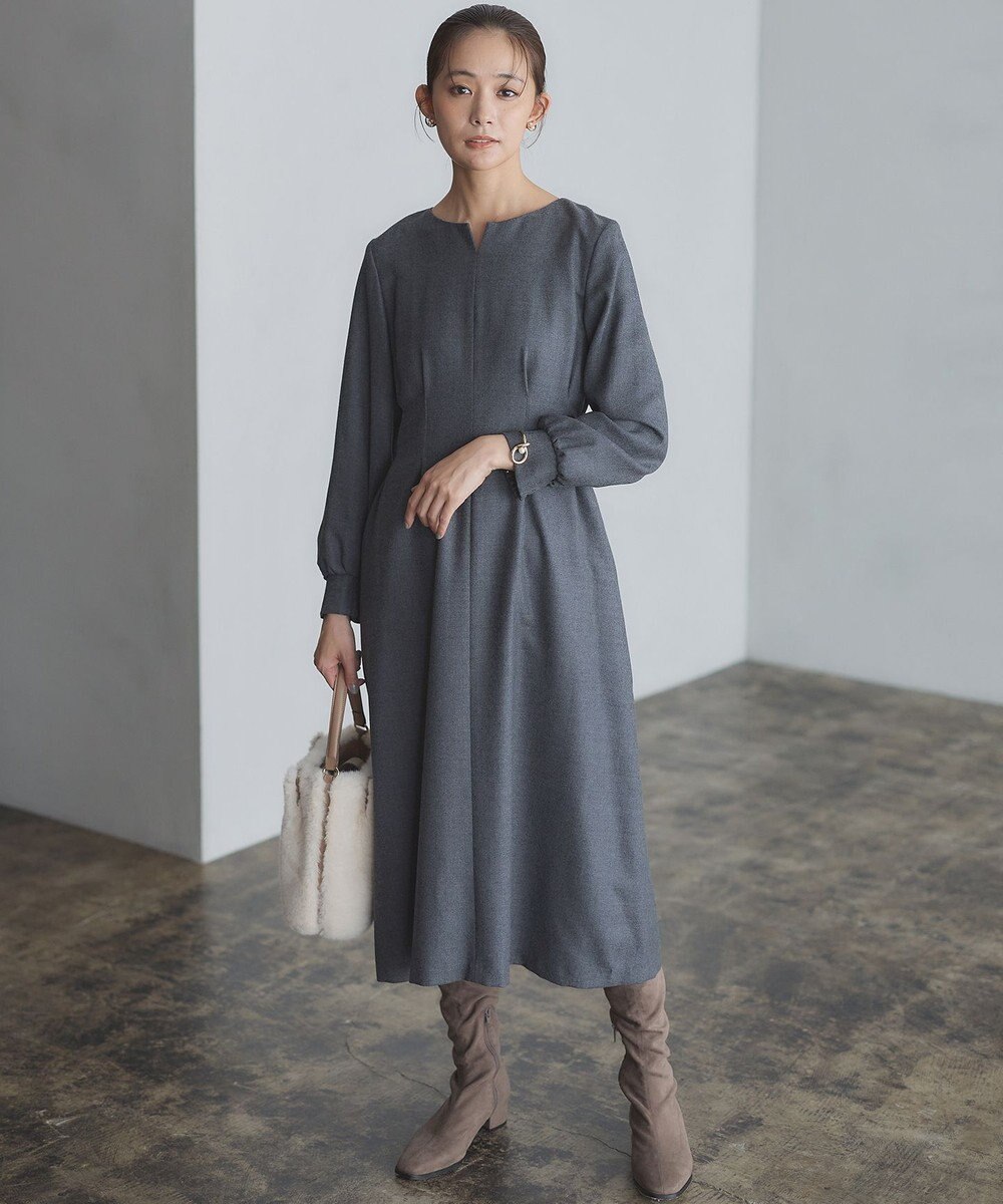 組曲 ウールジョーゼット スリットネックワンピース 