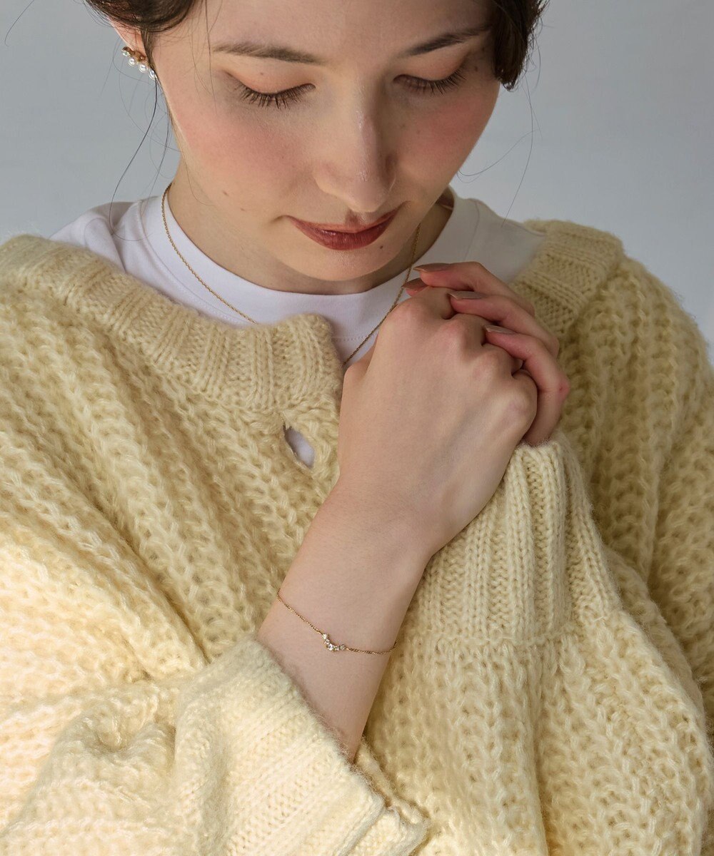 Phoebe Vラインビジューブレスレット 