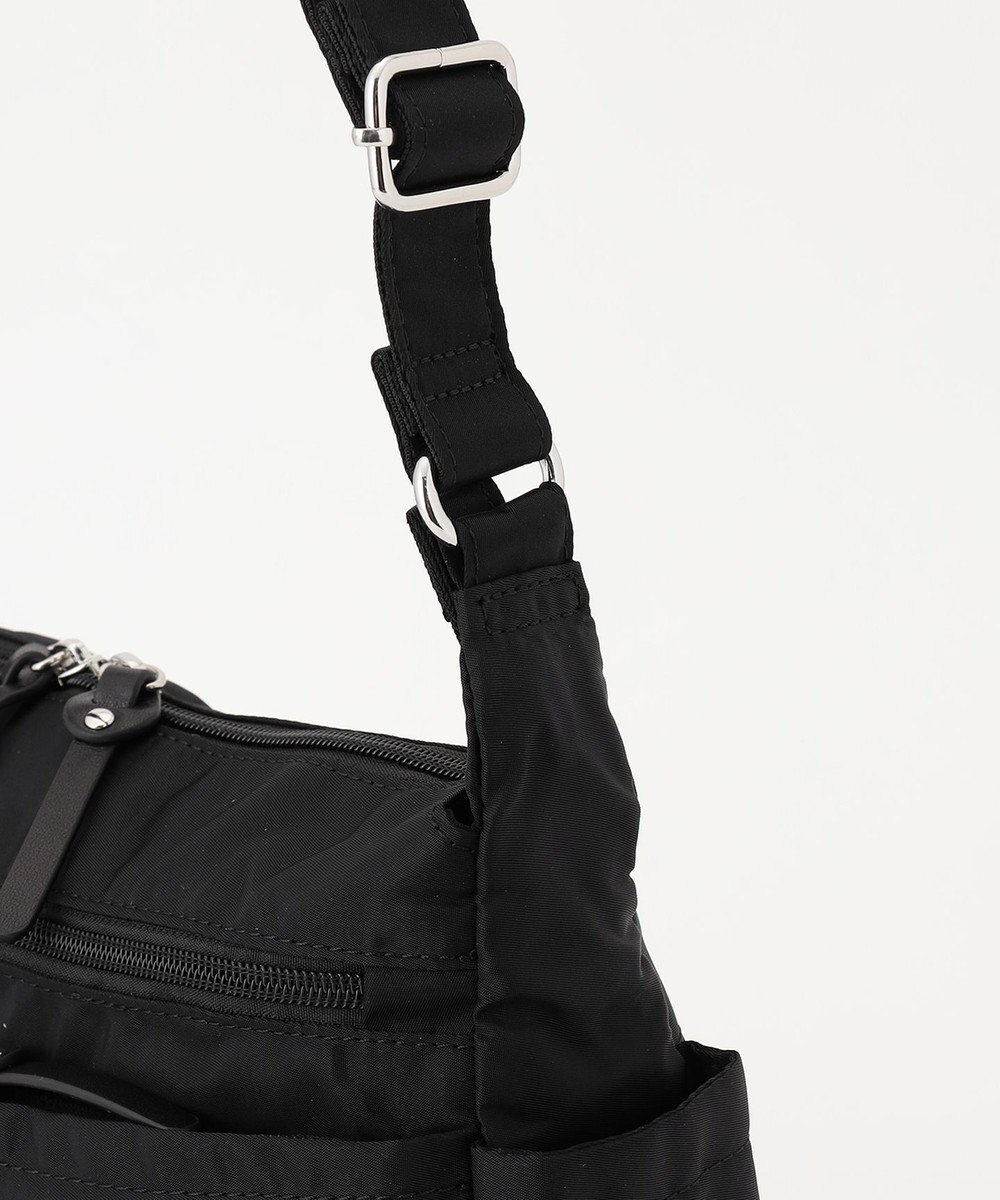 Y'SACCS トリプルポケットベーシックショルダー 