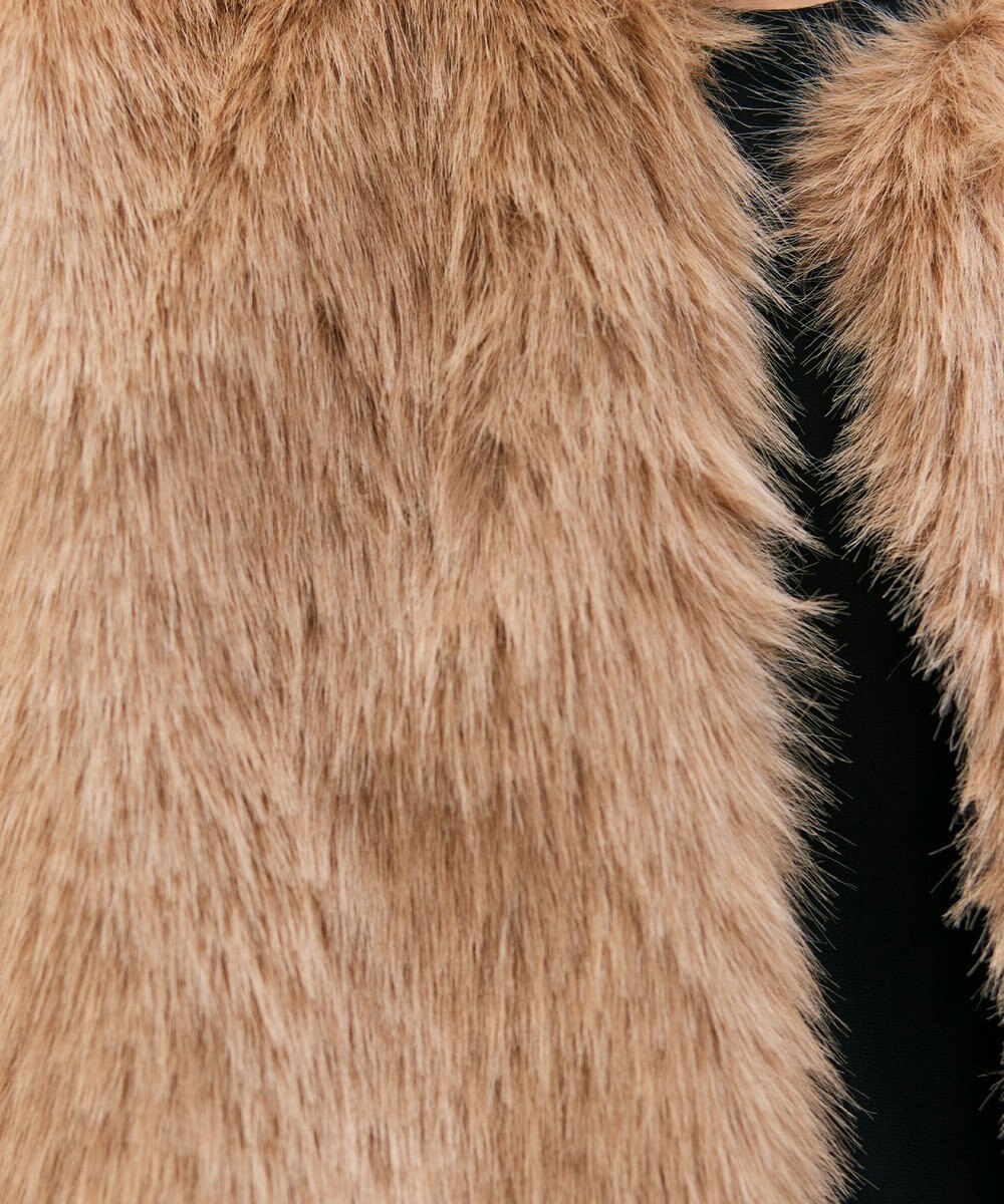 BEIGE， 【Precious 11月号掲載】ELSA / フェイクファージレ 