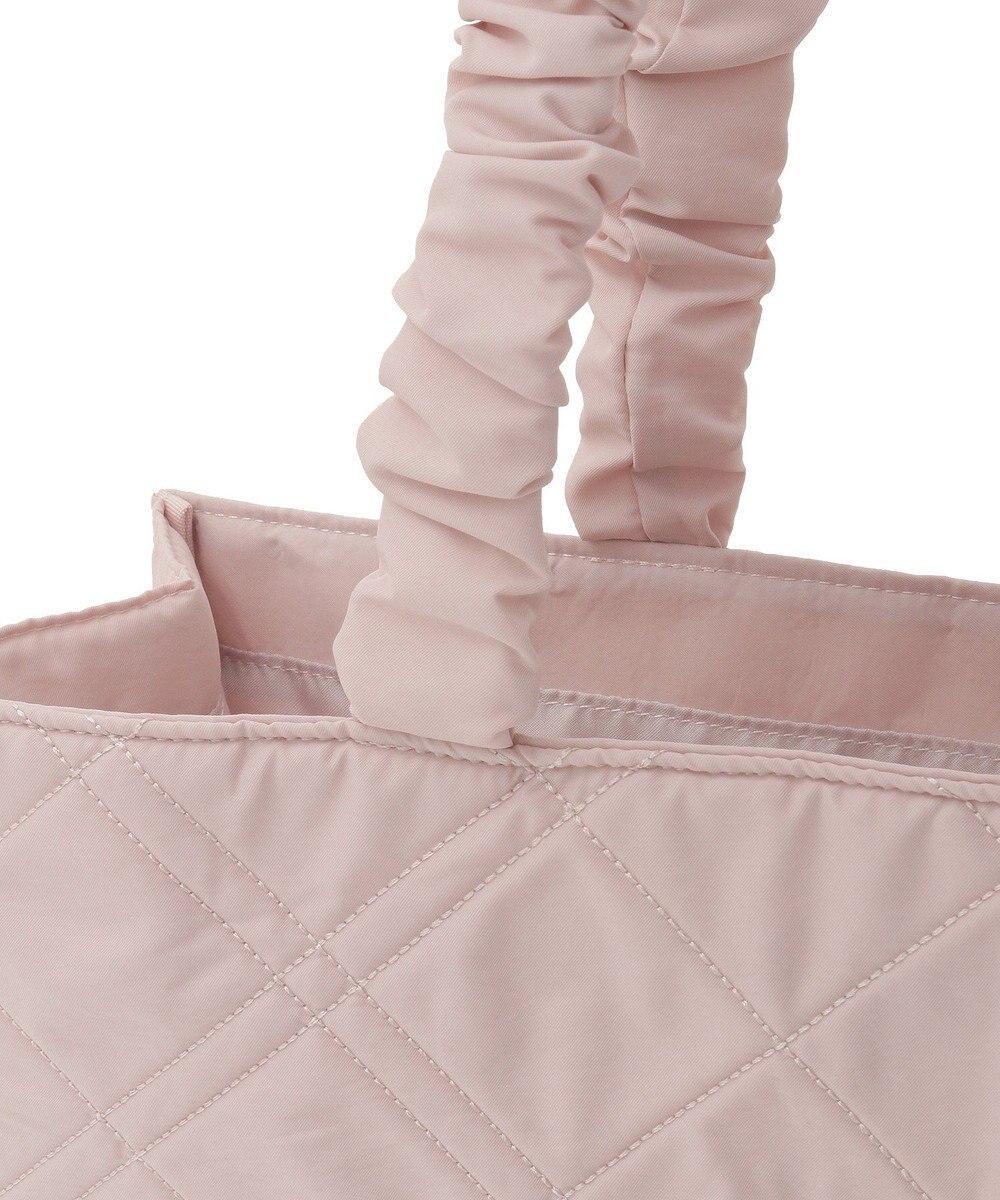 Maison de FLEUR ブランドロゴ刺繍キルティングスクエアトート 