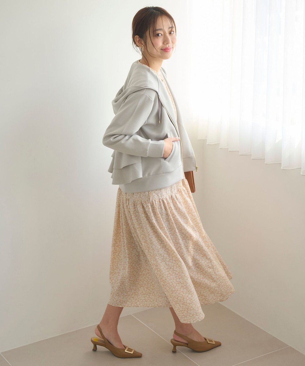 Feroux 【大好評につき新色登場！】バックフリルダンボール パーカー 