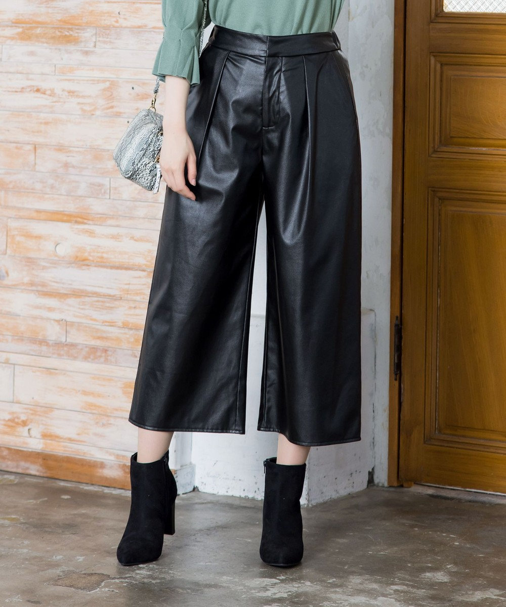 洗える 洗練された女性スタイルを叶える フェイクレザーワイドパンツ Tiaclasse ファッション通販 公式通販 オンワード クローゼット 洗える 洗練された女性スタイルを叶える フェイクレザーワイドパンツ Tiaclasse ファッション通販 公式通販 オンワード クローゼット