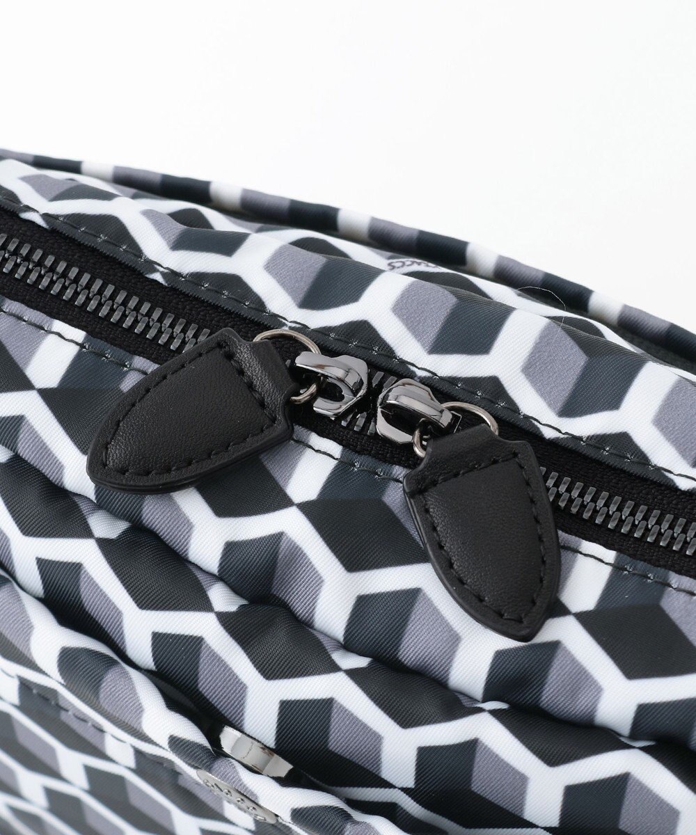 Y'SACCS キュービックモノグラム　スクエアショルダー 