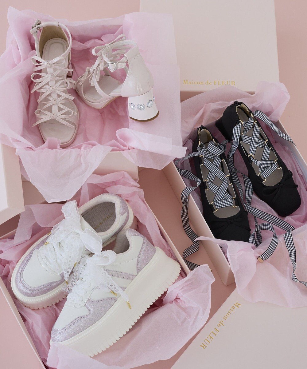 Maison de FLEUR レースアップサテンパンプス 