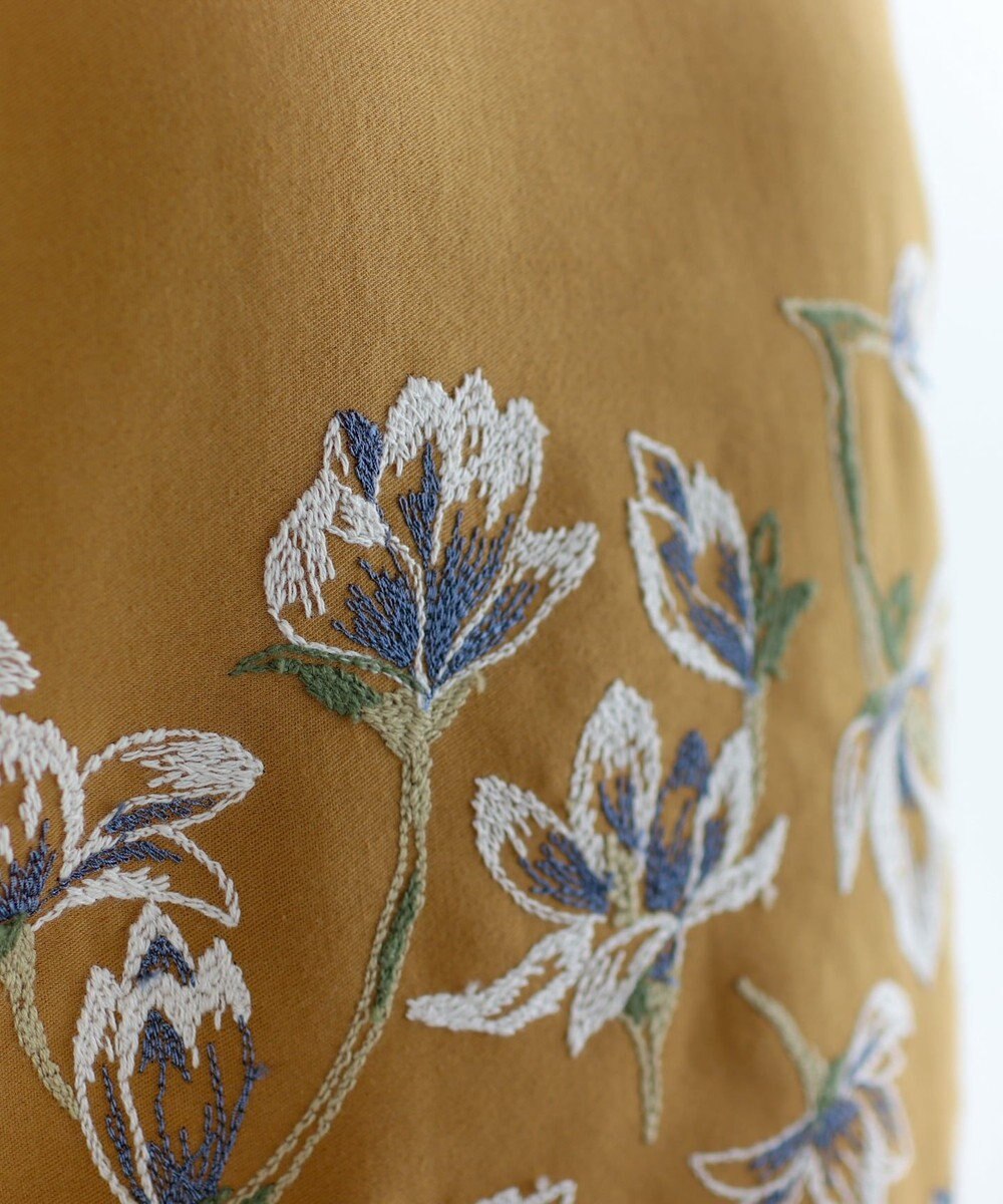 muuc 〈遠州織物の工場で織られた上質なコットン生地〉モクレン刺繍 ノーカラー プルオーバー（セットアップ可能） 