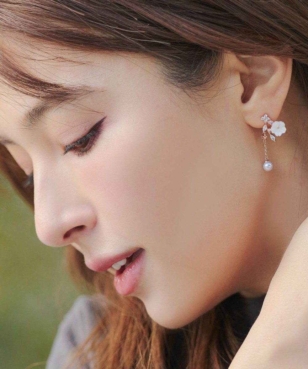 Tiaclasse 【金属アレルギー対応】 シアーフラワードロップピアス 