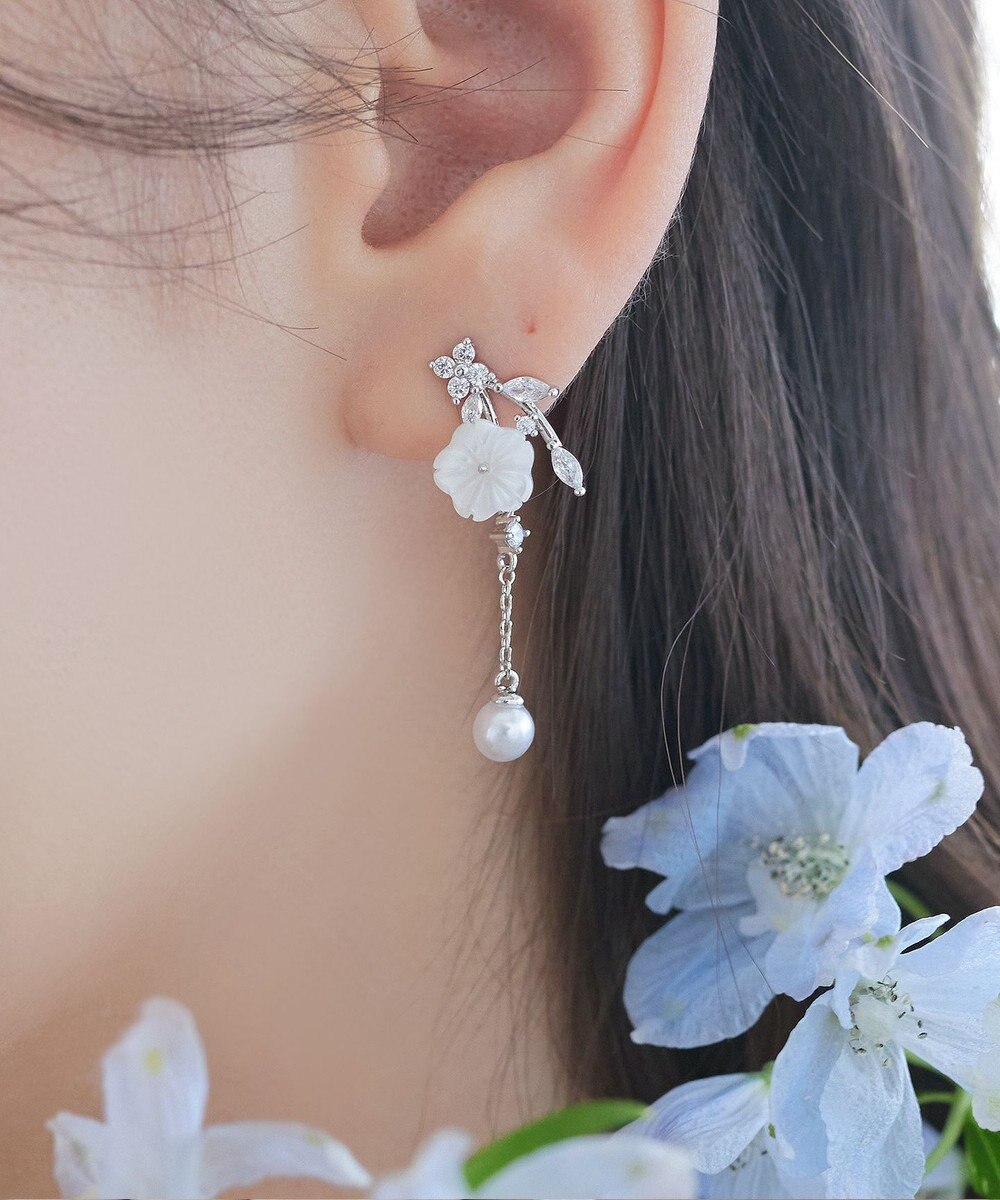 Tiaclasse 【金属アレルギー対応】 シアーフラワードロップピアス 