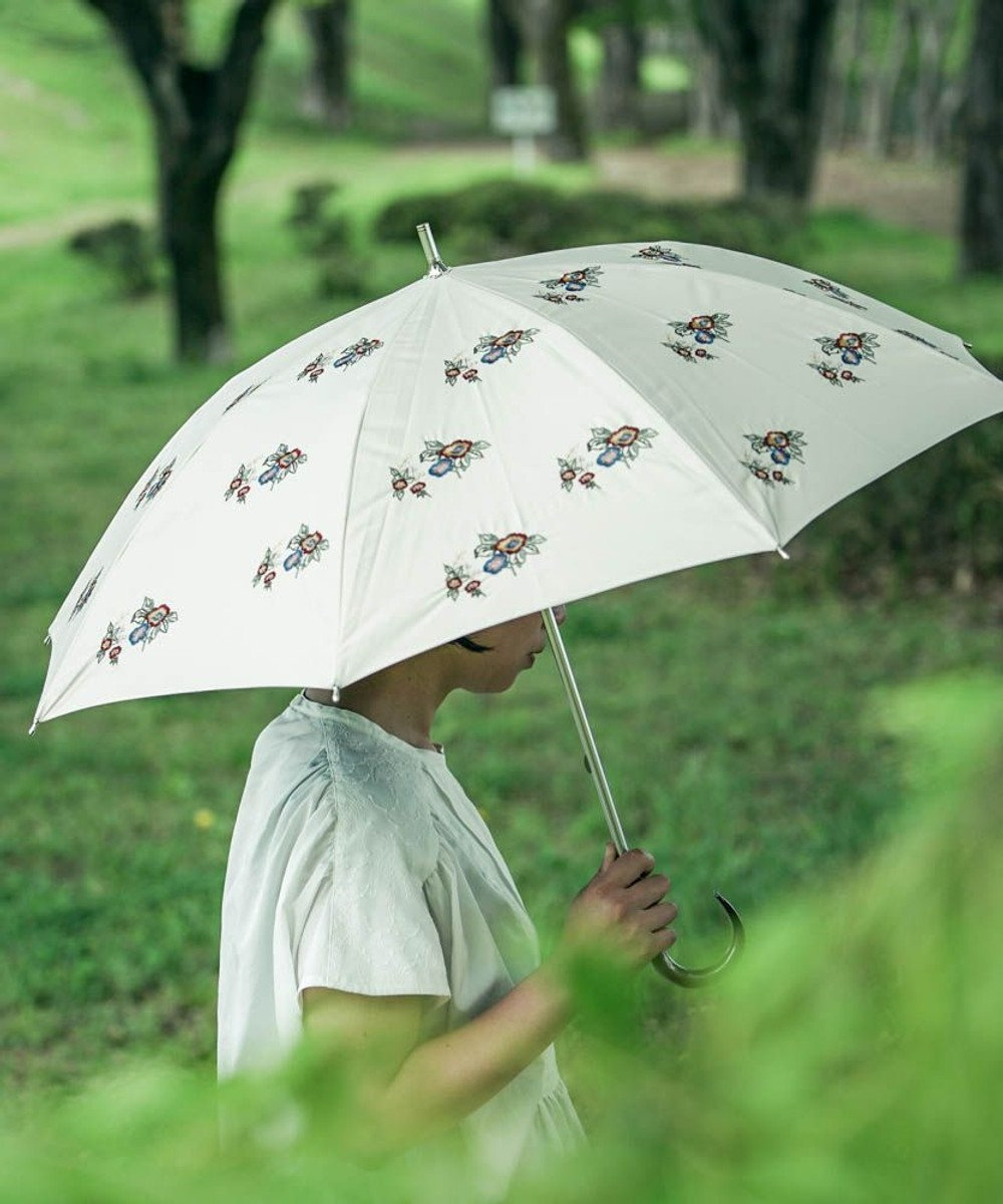 AND WOOL 〈UVカット率99%以上・一級遮光生地・晴雨兼用〉野ばら刺繍の日傘 （長傘タイプ） ベージュ